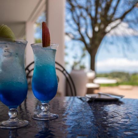Latitude 0 Degrees Hotel Кампала Екстериор снимка